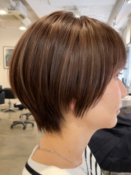 エリマ 横浜西口(elima) 横浜西口くびれショート切りっぱなしボブベージュカラー30代●