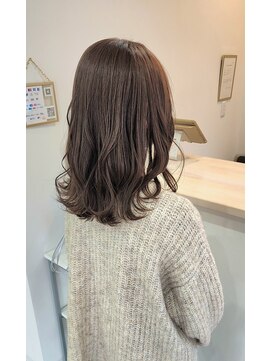 ナッツ(Nut's) ラベンダーベージュカラー