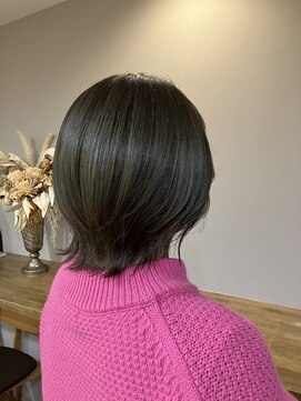 カーキグレージュ・くびれミディアム