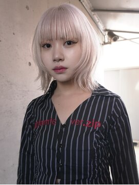 ピア ヤクイン(Pia Yakuin) ハイトーンボブ