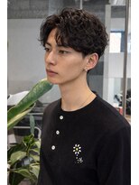 トリッカ シブヤ(TRICCA SHIBUYA)&nbsp;メンズカットパーマニュアンス波巻きナミマキフェザー渋谷