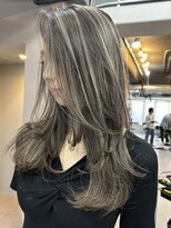 レブ 四条烏丸(Reb,)&nbsp;レイヤーカットハイライトグレージュ