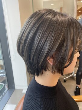 クイントネオリーブ 自由が丘正面口店(quint:neolive) quint neolive ダークアッシュショート