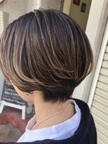 シャンプーボーイ セントラル 博多(SHAMPOO BOY central) 軽やかハイライトショート