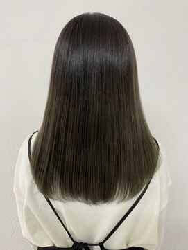 アングゥ ウル(ungu ul) オイルグロスグレージュ【イノアカラー】