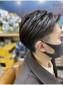 センターパートスタイル