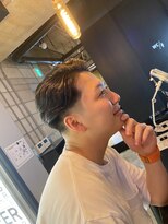 フランクスバーバー アンド ビアークラブ(FRANK'S BARBER and BEER CLUB)&nbsp;ツーブロスキンフェードパートスタイル