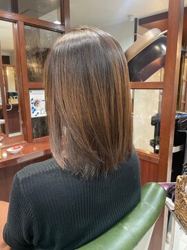 サロンデピレ 縮毛矯正ブラウンツヤ髪ぷつっとカット髪質改善ツヤ感