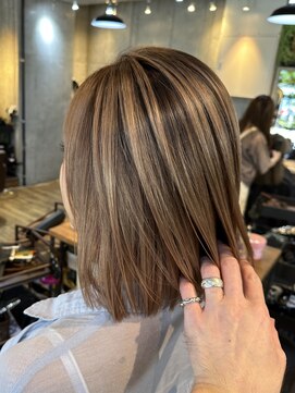 リィリ バイ ロダット 横浜(rili by LODAT) シャドウルーツ【rili横浜】