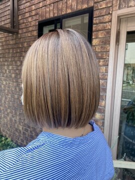 アエラ(aera) 伸びても可愛くオシャレハイライトグラデーションカラー