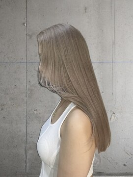 エイン(EYN) ミルクティーグレージュ/ハイトーン/海外ヘア