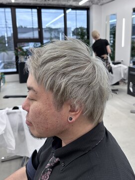 シンパ(sympa) メンズショートアップバング×ホワイトシルバー