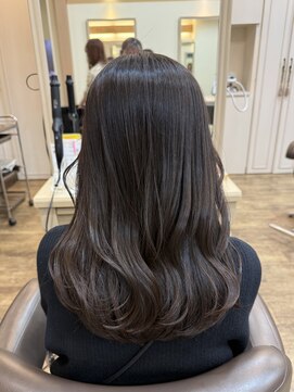 アルターリール(aL ter Rire) イメチェン/ホワイトブロンド/外ハネボブ/ワイドバング/杉田花乃