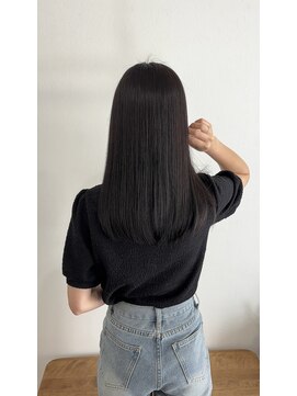 ムージー(moug) ダークブラウン/暗髪/韓国/広島/袋町