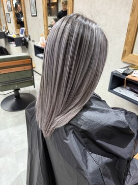 サニー 渋谷(SUNNY) バレイヤージュ、ハイライト、レイヤーロング、グレーベージュ