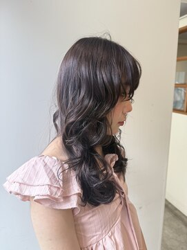 アトリエイトワ(atelier ittowa) 黒髪／クラゲヘアー／オリーブグレー／小顔／ココアベージュ