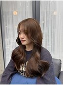 ベージュ
