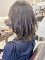 キアラ(Kchiara)&nbsp;大人ワンカールレイヤーボブ×透明感グレージュカラー