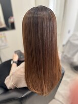 ラシック(La Chic)&nbsp;ナチュラルに艶感ストレート！