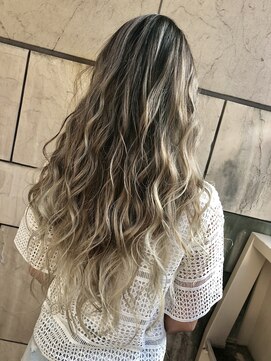 アポロ 横浜駅店(apollo) 西海岸風バレイヤージュ