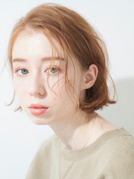 キラ 渋谷(KILLA) イルミナ ダブルカラー 外ハネボブ ことりベージュ