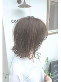 キレイにはねる柔らかミディアムボブ☆
