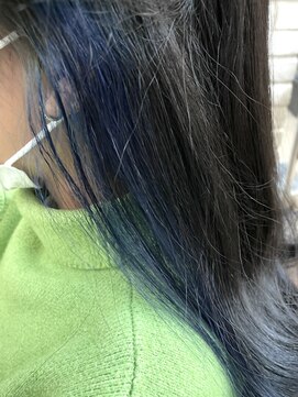 ビランチェ 池袋(bilancia) イヤリングカラー/インナーブルー/インナーカラー/池袋/池袋東口