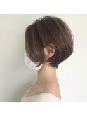 ベージュ