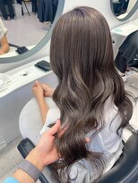 ヒビヲ(HIBIO)&nbsp;ダークアッシュグレージュイルミナカラーハイライト透けカラー