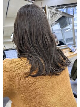 ワルム(warme) グレージュカラー