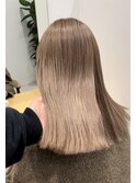 ココアベージュ・表参道ケアブリーチ・ハイトーンブラウン・ロブ