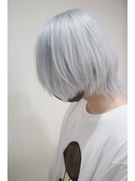 エクシア(EXCIA) ホワイト/ウルフ