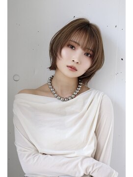 大人女性デザインカラーとボブレイヤー