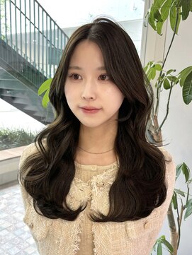 20代◎小顔見せオリーブレイヤーカット韓国風くびれ