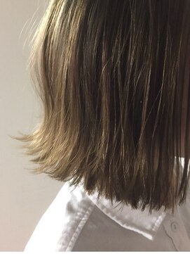 フロート 小阪店(float) くすみベージュ＿結婚式,前下がり,斜めバング