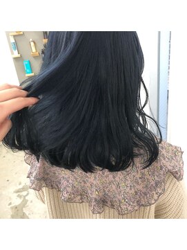 キー(kii) ネイビーブルー ブリーチカラー 福岡 天神 今泉 薬院