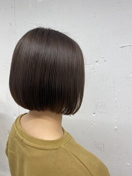 アンドブルー(and blue) ぱつっとボブ