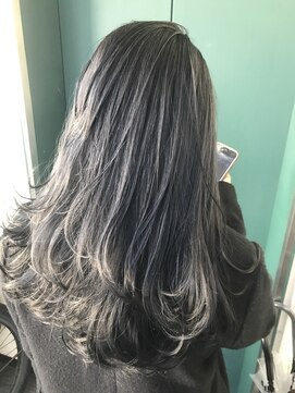 ラフテル 横浜(LAFTEL) 黒髪ホワイトアッシュエアリーミディ[横浜/横浜駅]