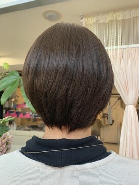 ヘアースタジオエル ショートカット