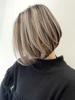 トルネード(TORNADO)&nbsp;外国人風ボブ 前下がりボブ ハイライトバレイヤージュ t625