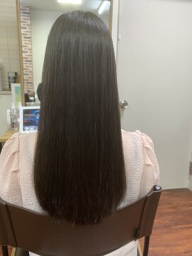 リアナ(RIANA) カット+トリートメント