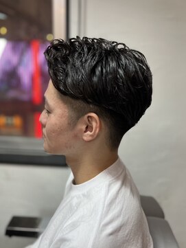 ディスイズバーバーセカンド(THIS IS BARBER 2nd) アップバング　パーマ　ツーブロック　札幌