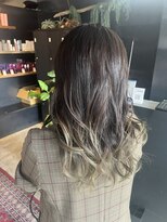 リンダイーロ(Linda Hiro)&nbsp;【札幌円山】デザインカラー/ブリーチ/グラデーションカラー