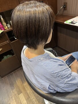 髪の美院 シャルマン ビューティー クリニック(Charmant Beauty Clinic) 前下りショート
