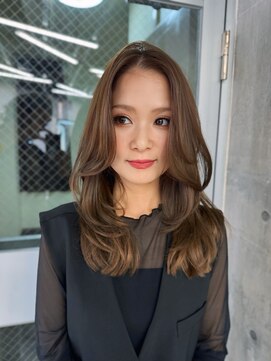 エヴァン(HEVIN) レイヤーカット☆ベージュ☆