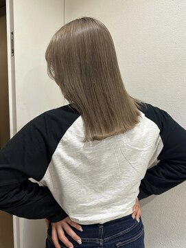 ネウィ 梅田(newi) high tone beige