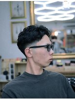 デイ イン ザ バーバー(DAY IN THE BARBER)&nbsp;テーパーフェード/ベーシックパーマ