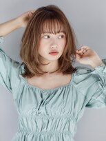 大人かわいい外ハネミディアム シアーベージュ/20代/３０代/小顔