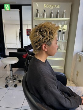 アイズ 海老名(AIZU) スパイキーショート　ザクザクショート　メンズカット　眉毛