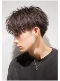 前下がりツーブロック刈り上げセンターパート